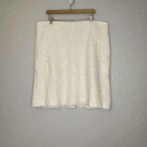 Ann Taylor | Cream Corporate Mini Skirt